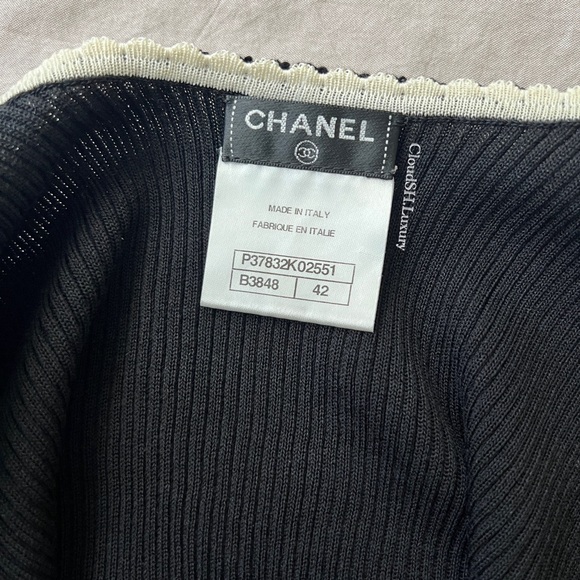 Auth Chanel Classic CC Logo Black Knit Tank Top - Size 42 - Picture 7 of 13